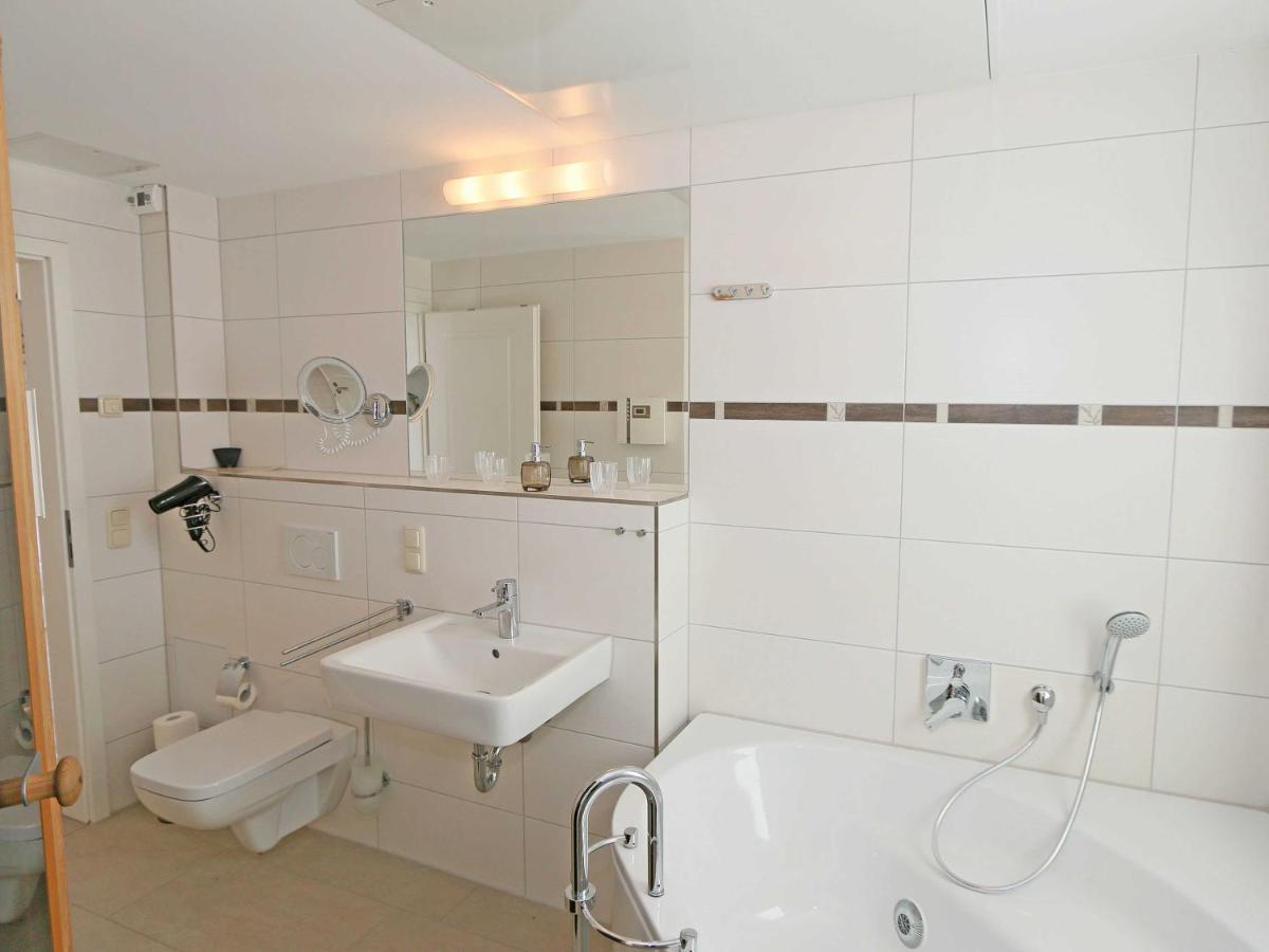 Strandvilla Baabe - Wg 12 Mit Meerblick, Kamin, Sauna, Whirlpool エクステリア 写真